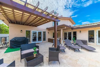 2519  Barcelona Dr, Fort Lauderdale, FL 33301 - Photo 8