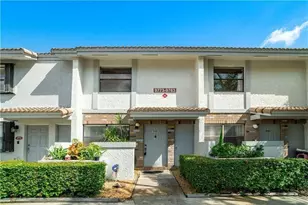 9769 Riverside Dr, Coral Springs, FL 33071 - Photo 2