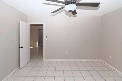 3891 NW 78th Ave, Davie, FL 33024 - Photo 8