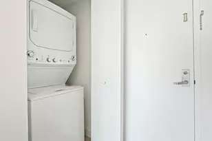 92 SW 3rd St, Miami, FL 33130 - Photo 24