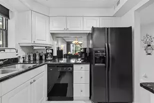 2307 S Cypress Bend Dr, Pompano Beach, FL 33069 - Photo 16