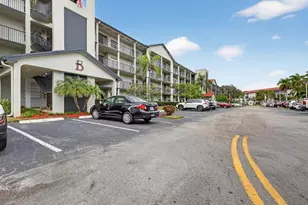 12950 SW 13th St Unit #203 D, Pembroke Pines, FL 33027 - Photo 6