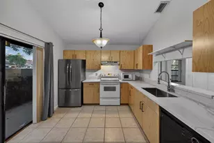 489 Hardwood Pl, Boca Raton, FL 33431 - Photo 8