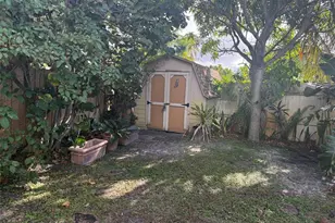 920 Wright Dr, Lake Worth Beach, FL 33461 - Photo 20