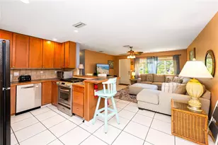 920 Wright Dr, Lake Worth Beach, FL 33461 - Photo 8