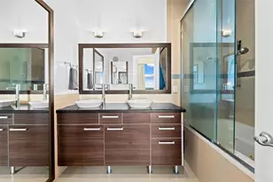 185 SW 7th St, Miami, FL 33130 - Photo 18