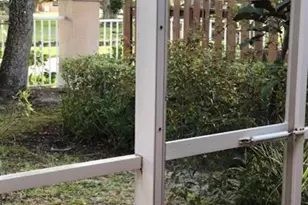 9784 Malvern Dr, Tamarac, FL 33321 - Photo 12