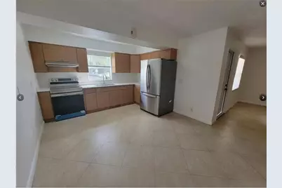 8071 NW 44th Ct, Coral Springs, FL 33065 - Photo 2