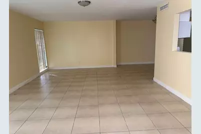 7013 NW 63rd Ct, Tamarac, FL 33321 - Photo 6