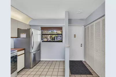 7579 NW 79th Ave, Unit #204, Tamarac, FL 33321 - Photo 6