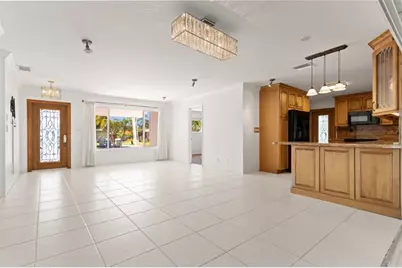 2325 NE 9th St, Pompano Beach, FL 33062 - Photo 2