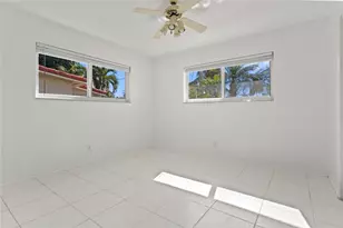 2325 NE 9th St, Pompano Beach, FL 33062 - Photo 22