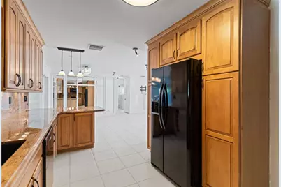 2325 NE 9th St, Pompano Beach, FL 33062 - Photo 14