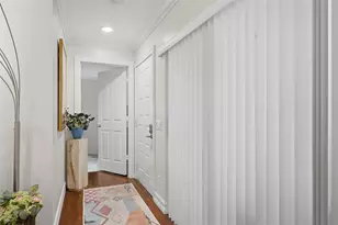 8701 Chapman Oak Ct, Palm Beach Gardens, FL 33410 - Photo 4