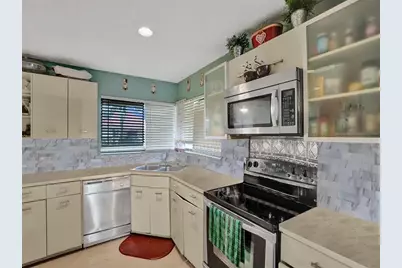 7380 NW 39th St, Lauderhill, FL 33319 - Photo 16