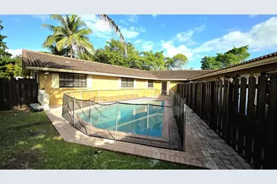 10390 NW 36th St, Coral Springs, FL 33065 - Photo 30