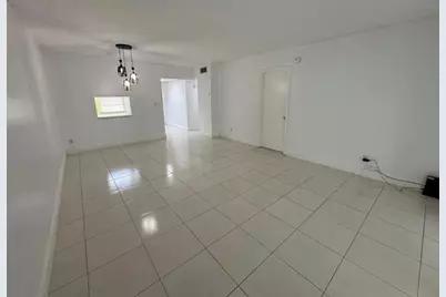 7797  Golf Circle Dr, Unit #304, Margate, FL 33063 - Photo 10