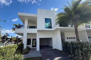 2526 Pierce St, Hollywood, FL 33020 - Photo 2