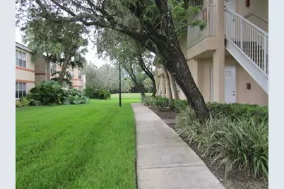 3310  Pinewalk Dr N, Unit #1812, Margate, FL 33063 - Photo 1