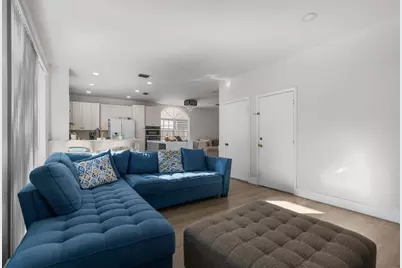 527 NW 87th Ln, Coral Springs, FL 33071 - Photo 12