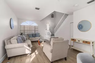 527 NW 87th Ln, Coral Springs, FL 33071 - Photo 18