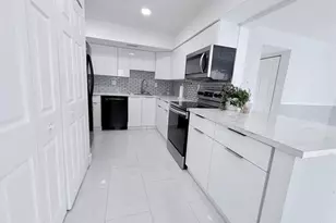 1788 SW 81st Way, Davie, FL 33324 - Photo 14