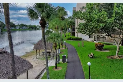 900  Colony Point Cir, Unit #407, Pembroke Pines, FL 33026 - Photo 30