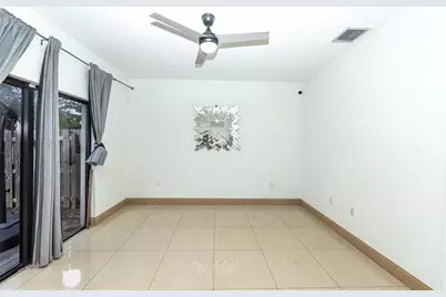 20920 NE 8th Ave, Miami, FL 33179 - Photo 4