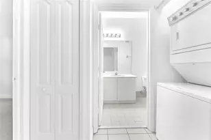 7200-108 NW 177th St, Hialeah, FL 33015 - Photo 12