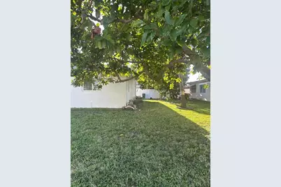 7001 NW 76th Ct, Tamarac, FL 33321 - Photo 8