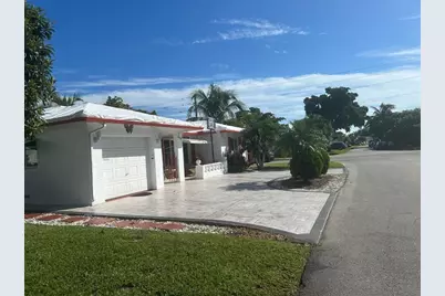7001 NW 76th Ct, Tamarac, FL 33321 - Photo 2