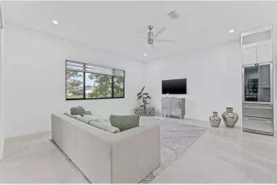 10595  Mira Vista Dr, Parkland, FL 33076 - Photo 16