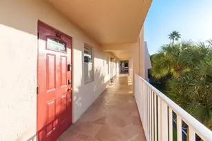 1010 Country Club Dr, Margate, FL 33063 - Photo 32