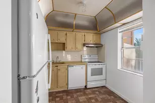 1010 Country Club Dr, Margate, FL 33063 - Photo 12