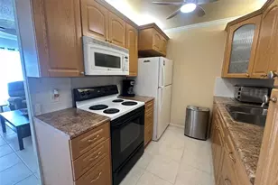 4032 Cambridge B, Deerfield Beach, FL 33442 - Photo 8