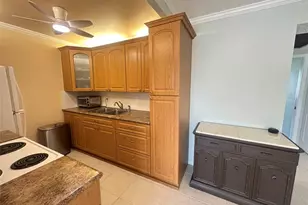 4032 Cambridge B, Deerfield Beach, FL 33442 - Photo 10