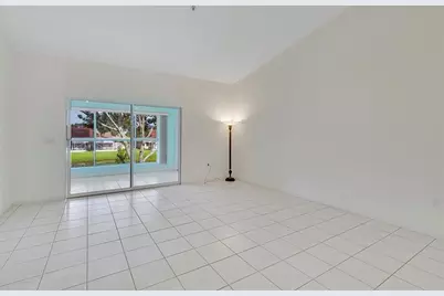 5876  Regal Glen Dr, Unit #201, Boynton Beach, FL 33437 - Photo 18