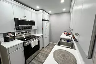 410 Grantham A, Deerfield Beach, FL 33442 - Photo 6