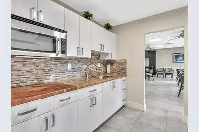 305 N Pompano Beach Blvd, Unit #706, Pompano Beach, FL 33062 - Photo 36