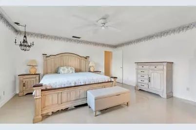 4490 NW 43rd St, Lauderdale Lakes, FL 33319 - Photo 8