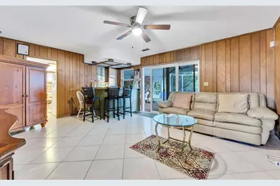 4490 NW 43rd St, Lauderdale Lakes, FL 33319 - Photo 12