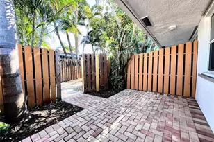 758 NE 13th Ct, Fort Lauderdale, FL 33304 - Photo 2