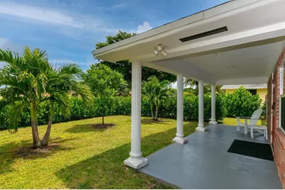 825 NE 10th Avenue, Pompano Beach, FL 33060 - Photo 1