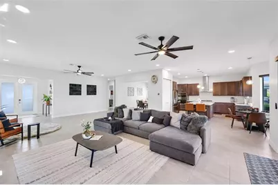 10705  Aqua Ct, Parkland, FL 33076 - Photo 6