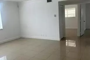 110 SE 2nd St Unit, Hallandale Beach, FL 33009 - Photo 4