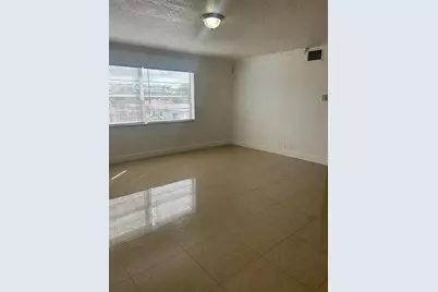110 SE 2nd St, Unit #201, Hallandale Beach, FL 33009 - Photo 2