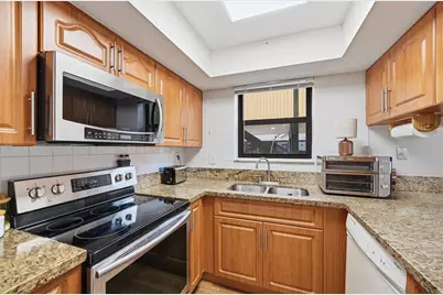 8412  Shadow Ct, Unit #8412, Coral Springs, FL 33071 - Photo 18