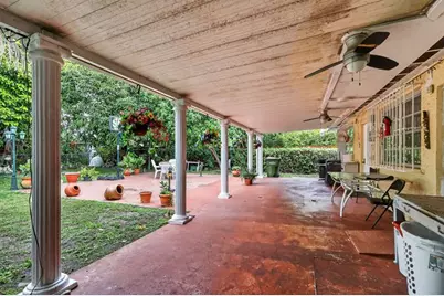 641 NE 140th St, North Miami, FL 33161 - Photo 38