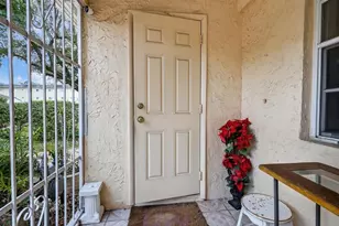 641 NE 140th St, North Miami, FL 33161 - Photo 36