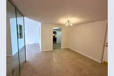 50 SW 3rd Ave, Unit #110, Boca Raton, FL 33432 - Photo 4